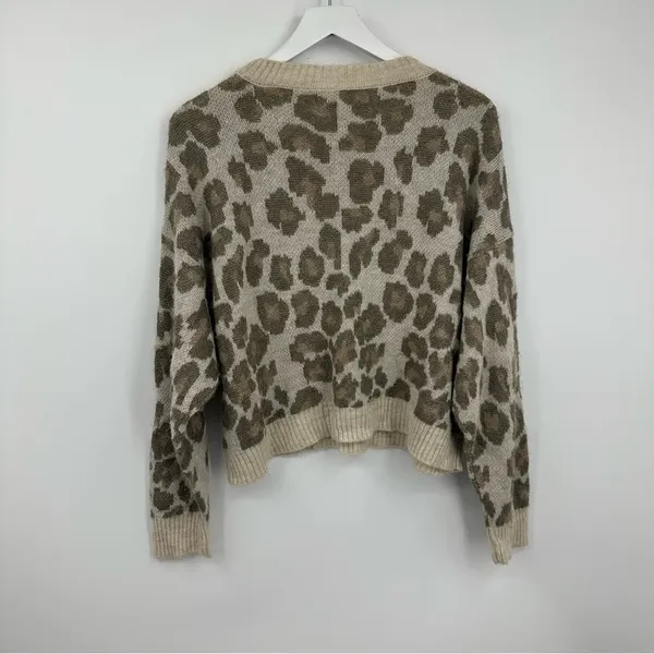 American Eagle Outfitters Leopard Sweater Size Medium Boho Fall Soft Lightweight - Image 8