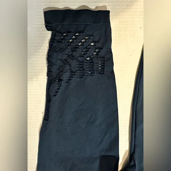 One5One Women Navy Blue Eyelet‎ Hem Cropped Activewear Casual Leggings L/XL - Image 5