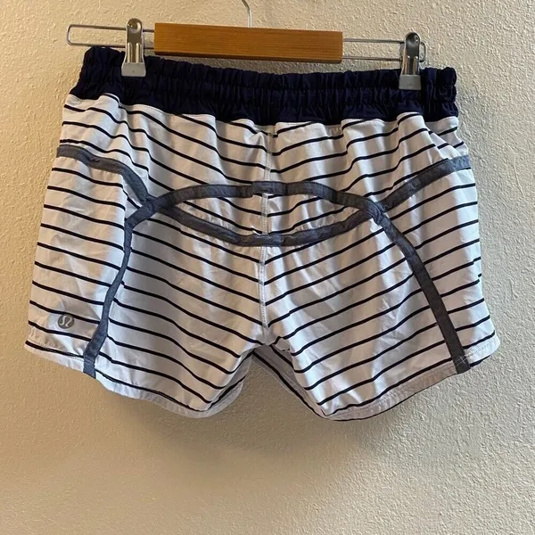 Lululemon quiet stripe shorts‎ size 4 navy white speed short RARE! - Image 8