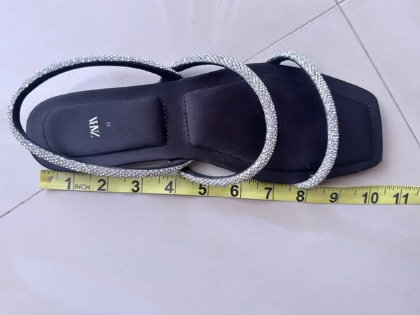 Zara RHINESTONE FLAT SANDALS size 39 Black Color - Image 8