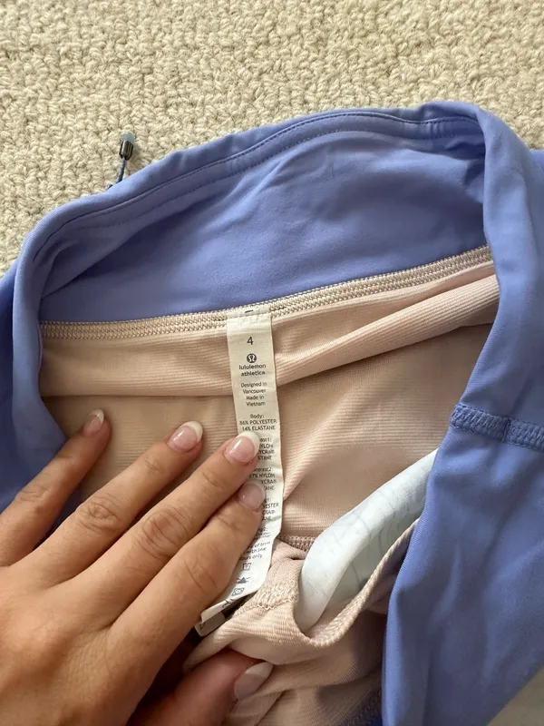 Lululemon Shorts 2.5" - Image 4
