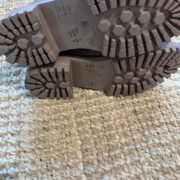 Anna Field Lug Sole Boot Sz 9 Gray - Image 6