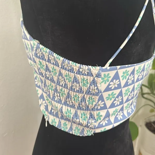 Zara blue & white daisy top EUC - Image 6
