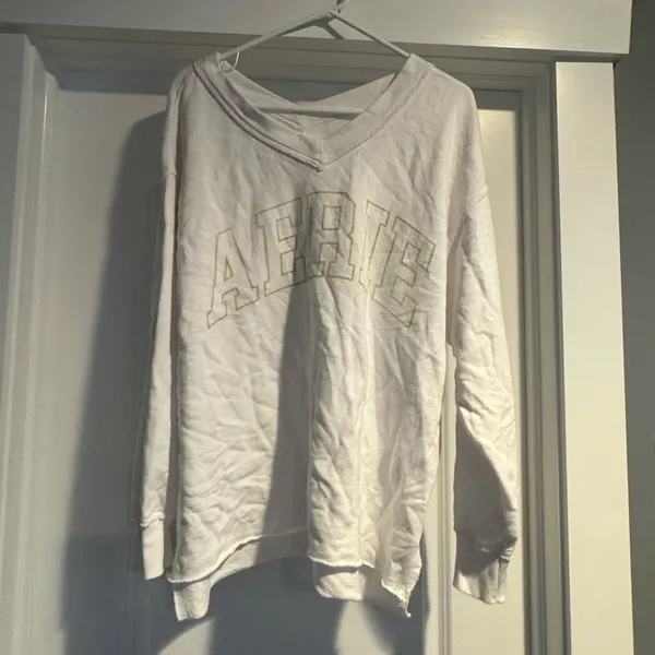 Aerie v- neck oversized White Sweatshirt - Image 5