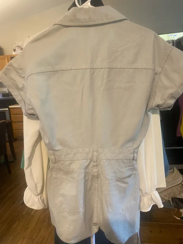 Shimmery Light Gray Short Sleeve Zara romper - Image 6