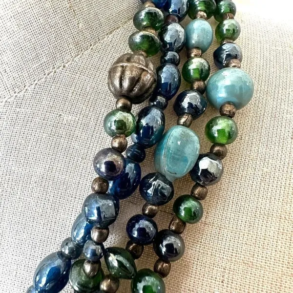 Blue green silver tone multi strand vintage necklace - Image 9