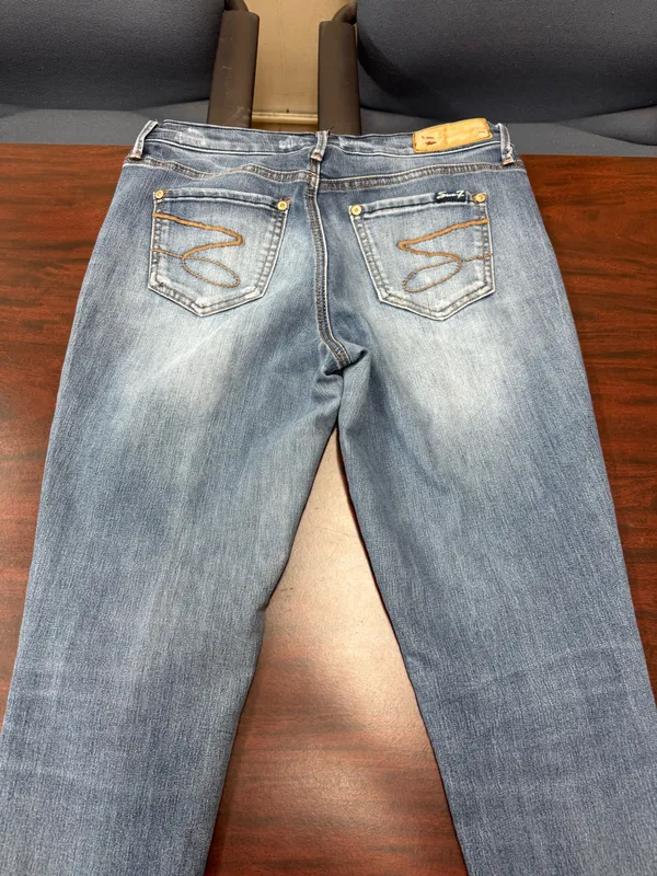 7 For All Mankind Girlfriend Denim Jeans Size 2 - Image 4