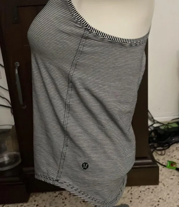 Lululemon tank top black and white stripe - Image 2