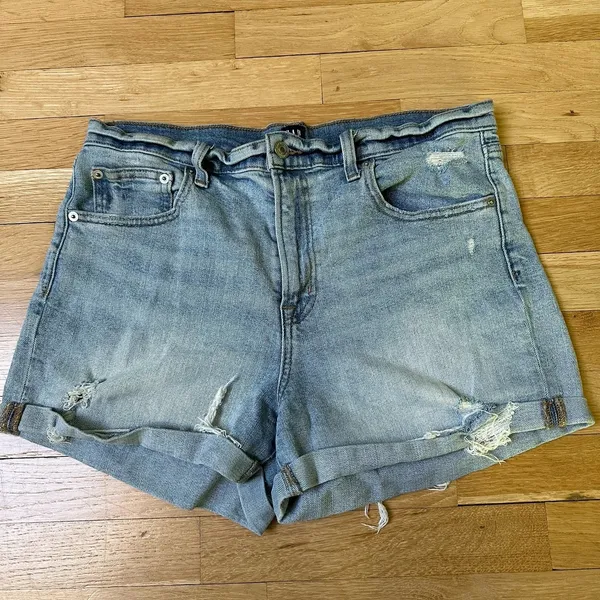 Gap Jean shorts - Image 3