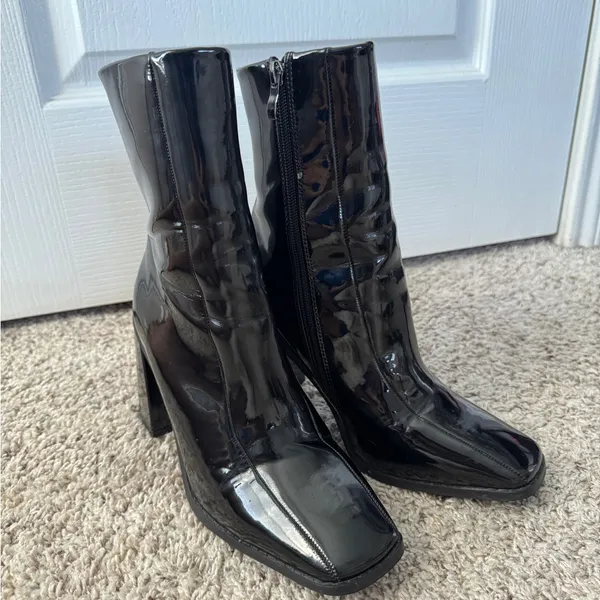 Nasty Gal Going Out Glossy Black Heeled Boots - Image 2