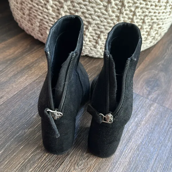 Pretty little thing pointed Boots - Image 4