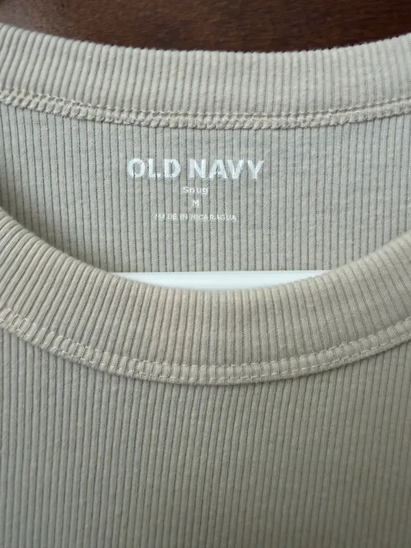 Old Navy Cream Top - Image 3