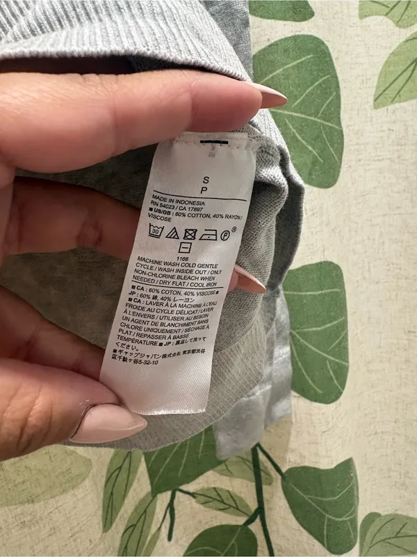 Banana Republic Light Gray Long Sleeve Crewneck Sweater - Image 3