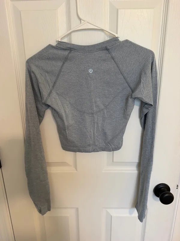 Lululemon cropped top - Image 2