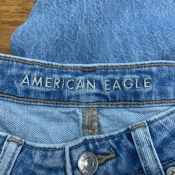 American Eagle Mom Jeans Womens Size 4 Distressed‎ Ripped Frayed Hem Denim Blue - Image 6