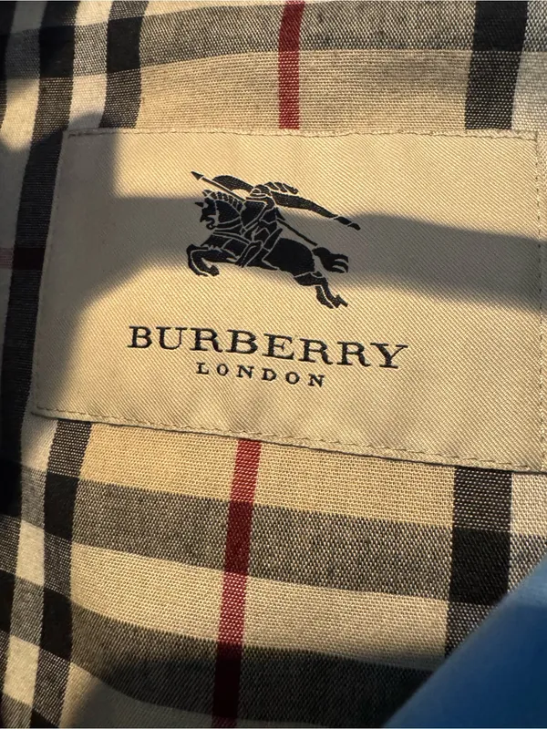Burberry Classic Light Blue Rain Coat with Plaid Lining - Image 2