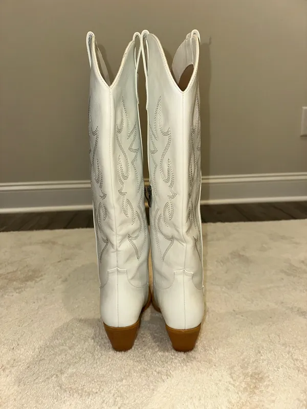 White Cowboy Boots Size 7 - Image 4
