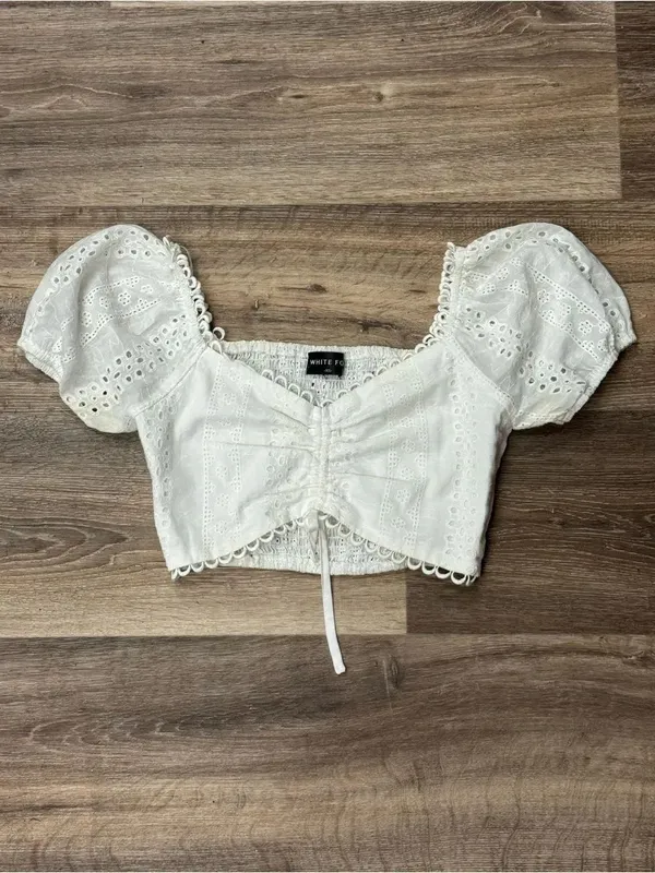 White Fox Boutique White Eyelet Off The Shoulder Top Women’s XS - Image 2