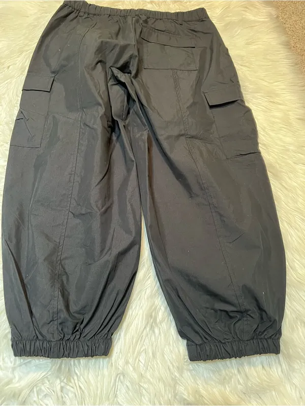 Future Collective Womens Size Medium Cargo Jogger Pants Black Windbreaker Cotton - Image 7