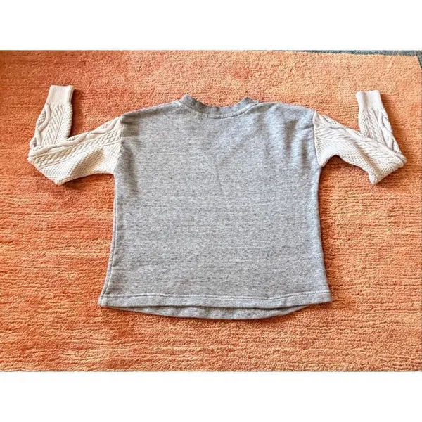 CAbi Cable Knit Sleeve V-Neck Sweatshirt XS Gray Cotton Blend - Image 6