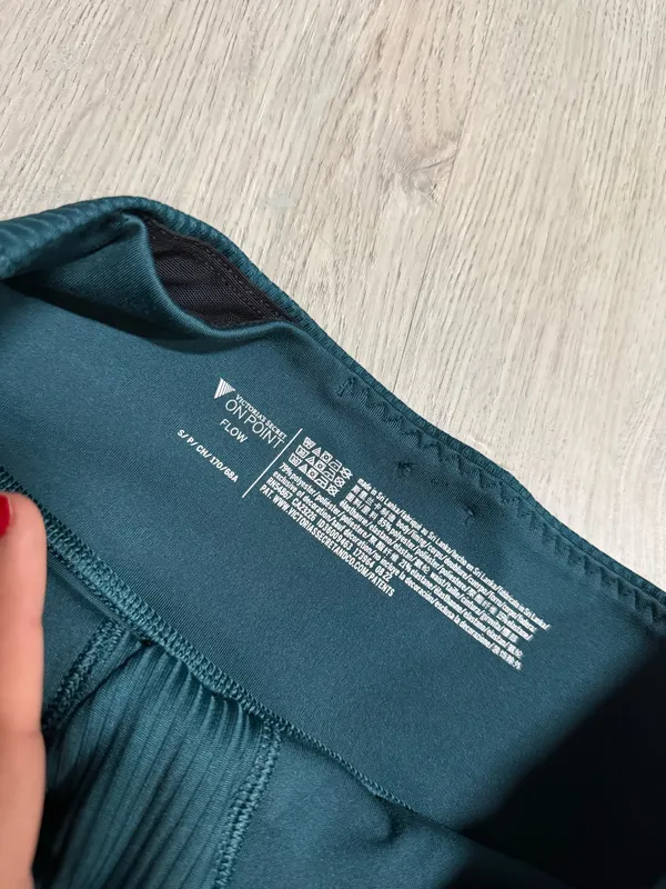 Victoria’s Secret leggings - Image 5