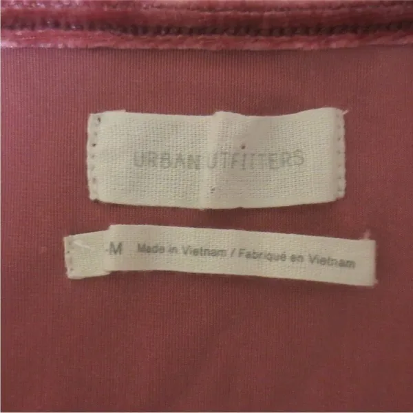 NWOT Urban Outfitters Pink Velvet Velour Ruched Crop Top Sz M - Image 3