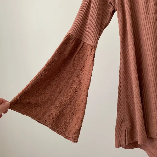 Free People‎ XS Boho Top Eyelet Bell Sleeve Waffle Knit Shabby Peasant Blouse - Image 4
