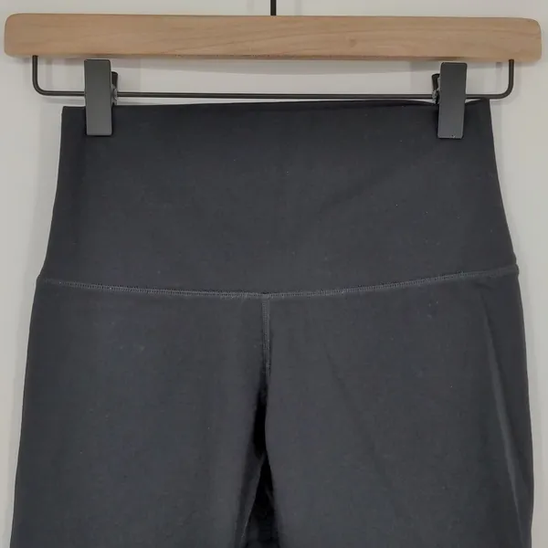 Everlane Women's The Perform Bike Short Size Extra Small Black Lightweight‎ - Image 2
