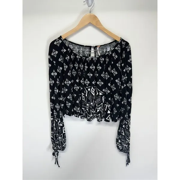 Free People Cropped‎ Top Washed Black Dazed Print Size Small Jersey Long Sleeve - Image 11