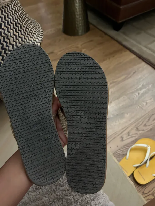 Billabong Flip-Flops - Image 2