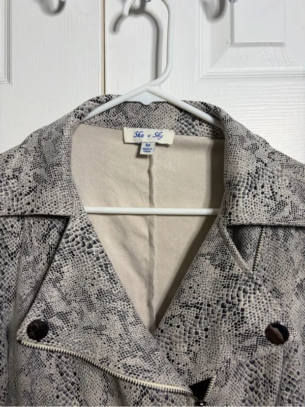 She + sky Snake-Print Cropped Moto Jacket in Taupe/Black size medium - Image 6