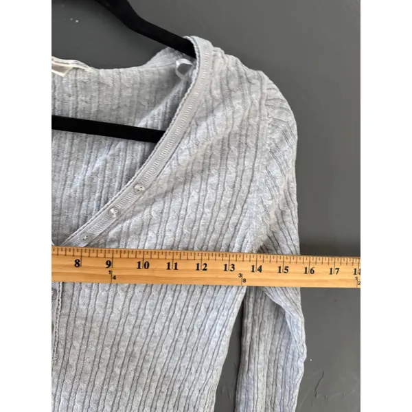 Aeropostale Y2k Grey Ribbed‎ Cable Knit Henley 3/4 Sleeve V-Neck Top Large - Image 5
