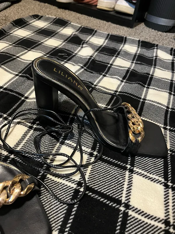 Liliana Black heels - Image 2