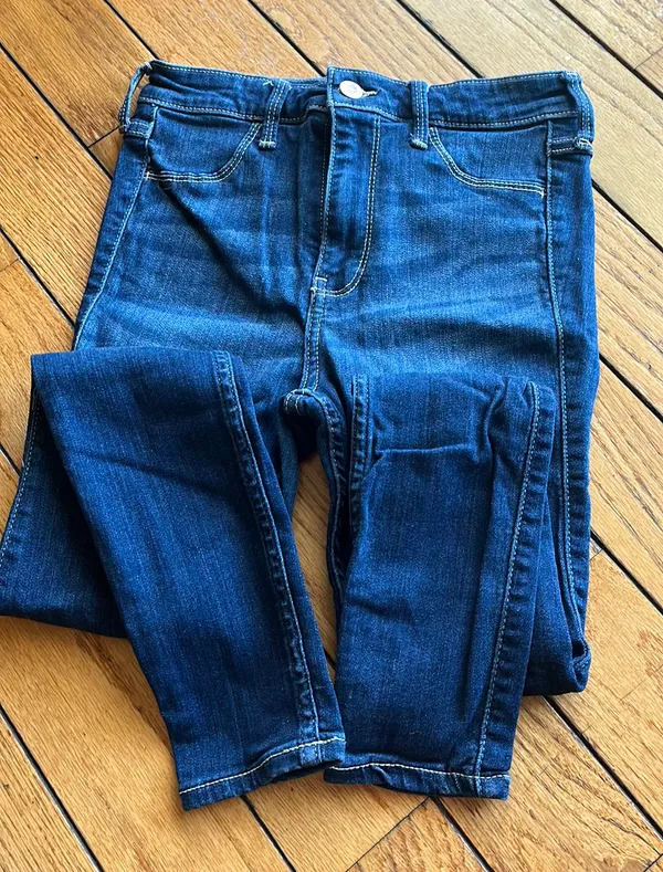 Hollister High Rise Jean Legging Dark Wash - Image 6