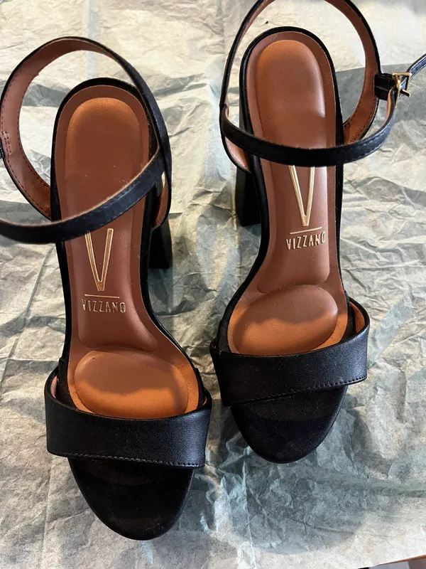 Black Heels Size 6 - Image 3