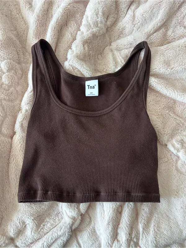 aritzia Ribbed Crop Tank Top - Image 2