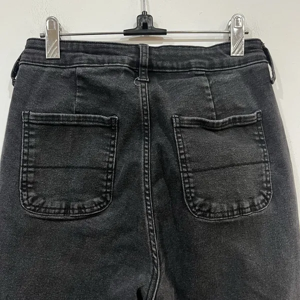 Old Navy Black Extra High Rise Flare Trousers Jeans Size 6 Stretch - Image 5