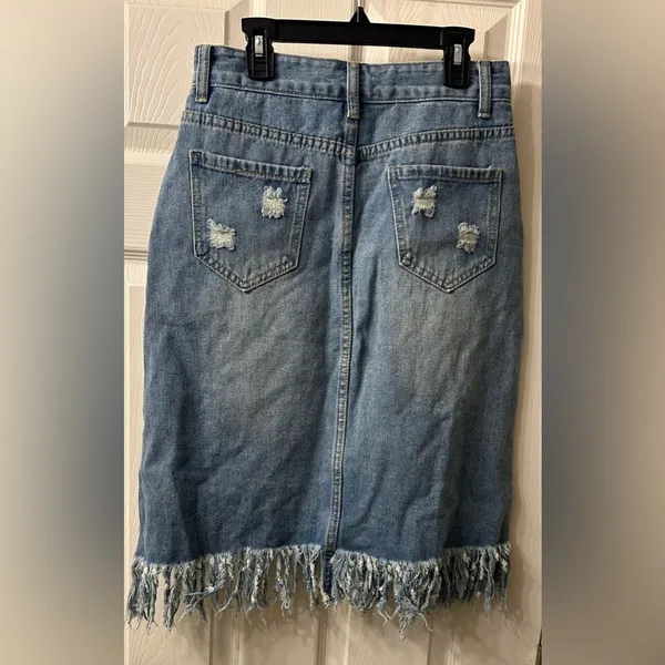 Floral fringe jeans skirt size S - Image 2