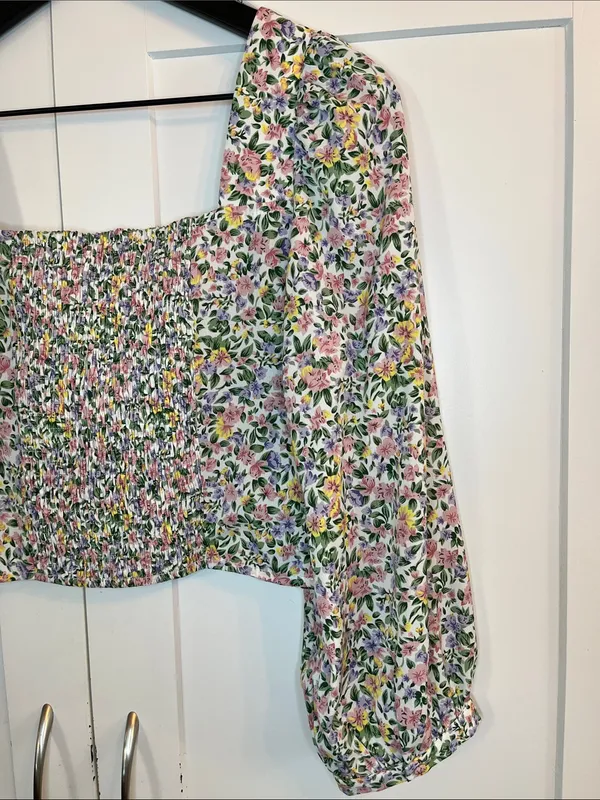 Lulu's Even Sweeter Floral Cropped Blouse with Puff Sleeves - Size Medium - Image 16