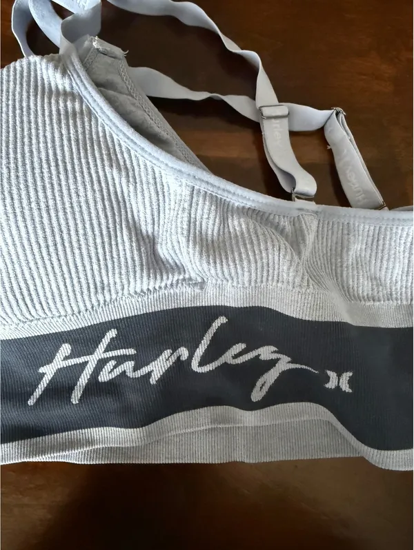 Hurley Light Gray Ribbed Sports Bra with Adjustable Straps - Image 4