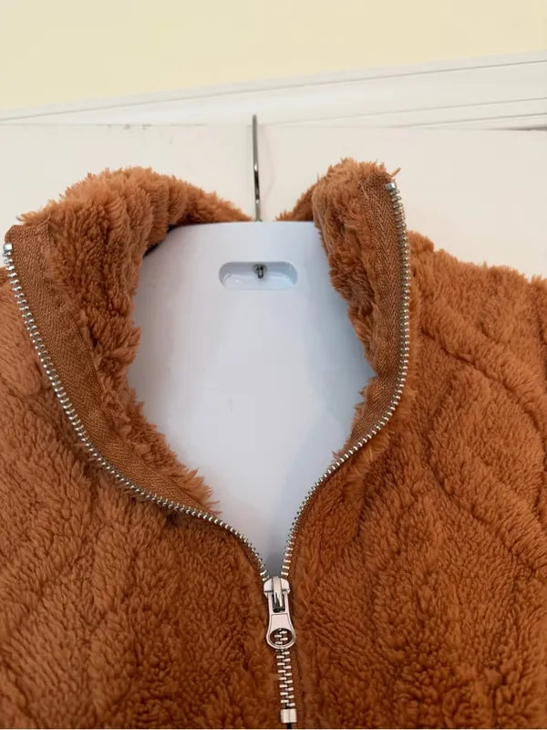 Daisy Fuentes Teddy Fleece Quarter Zip Pullover Camel Brown Size S NWT - Image 6