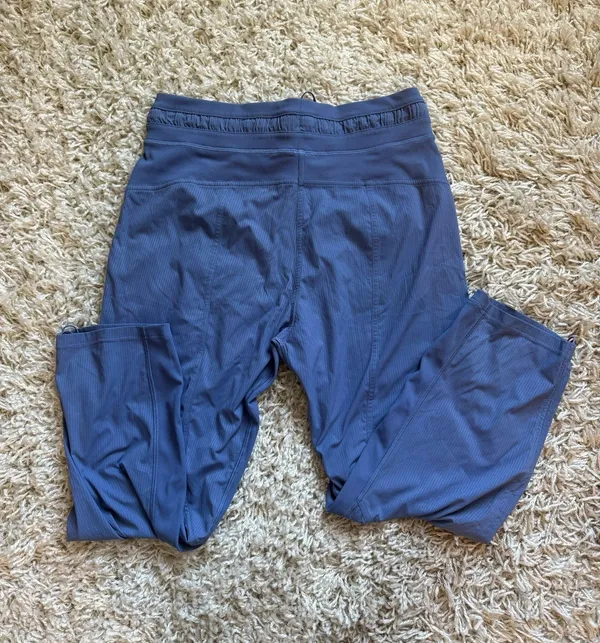 Lululemon Dance Studio Cropped Pants 8 - Image 2
