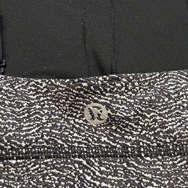 Lululemon Both Ways Bra Scatter Star Arctic Grey / Black Size 4 C26-025 - Image 4