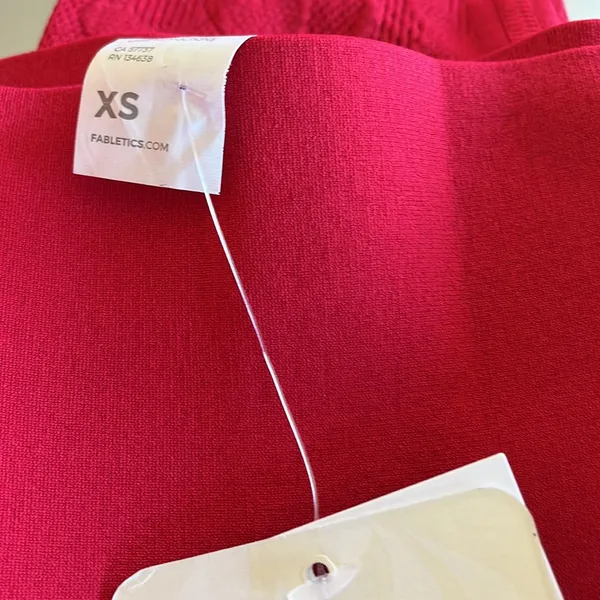 NWT FABLETICS Mid-Rise SculptKnit Leopard 7/8 Leggings Red XS - Image 5