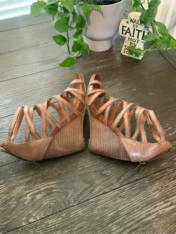 Steve Madden Brown Leather Strappy Wedges 6.5 - Image 8