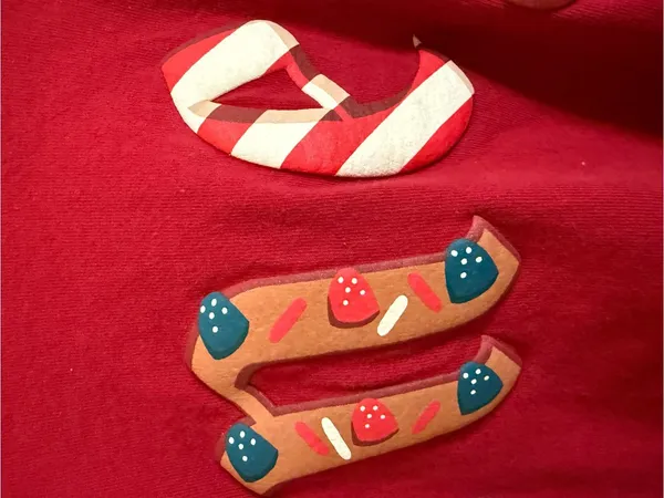 Disney Spirit Jersey Disneyland Limited Edition Christmas Time Snacks Treats XL - Image 8
