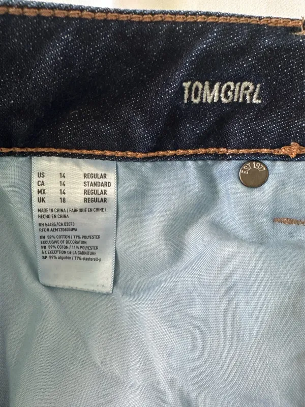 American Eagle women’s size 14 to girl straight leg button fly denim jeans - Image 3