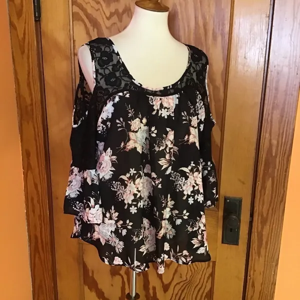 Charming Charlie Black Floral Cold Shoulder Blouse XL Lace Boho Flowy Top - Image 11