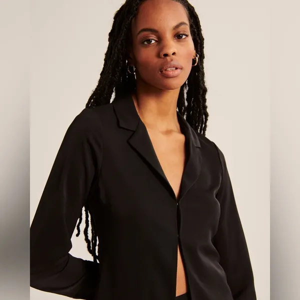 Abercrombie Closure Top in Brown Size Small - Image 4