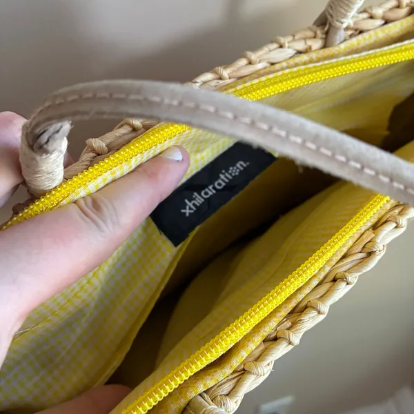 xhilaration 100% corn husk woven handbag mid length straps zipper closure fruit - Image 5